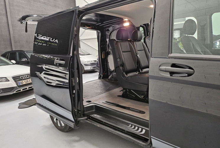 Mercedes Vito 119 cdi 190 cv 4X4 bva mixto select + options / tva recup Mercedes Vito 119 cdi 190 cv 4X4 bva mixto select + options / tva recup