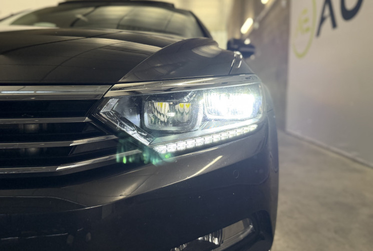 Volkswagen Passat 2.0 TDI 150 CARAT * Toit ovrant / CarPlay / Caméra / Cuir Alcantara / DSG7
