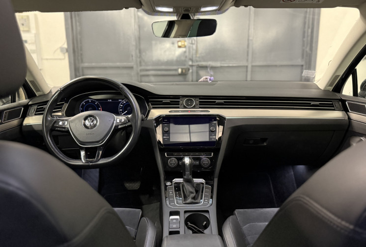 Volkswagen Passat 2.0 TDI 150 CARAT * Toit ovrant / CarPlay / Caméra / Cuir Alcantara / DSG7