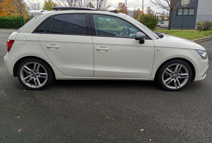 Audi A1 SPORTBACK 1.4 TFSI 122 ch *S-Line / Toit Ouvrant / Config Exceptionnelle