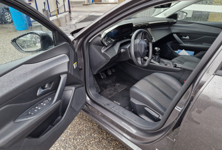 Peugeot 308 SW 1.2 130ch BVM6 Allure Pack Peugeot 308 SW 1.2 130ch BVM6 Allure Pack