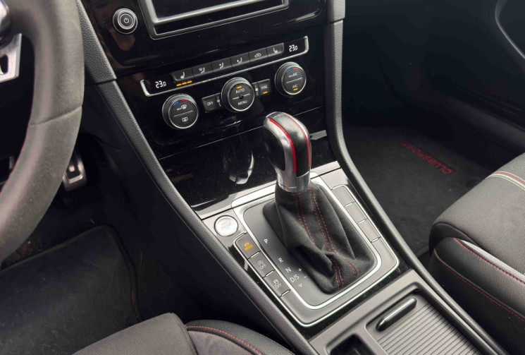 Volkswagen Golf VII 2.0 TSI Clubsport DSG 5P entretien VW Volkswagen Golf VII 2.0 TSI Clubsport DSG 5P entretien VW
