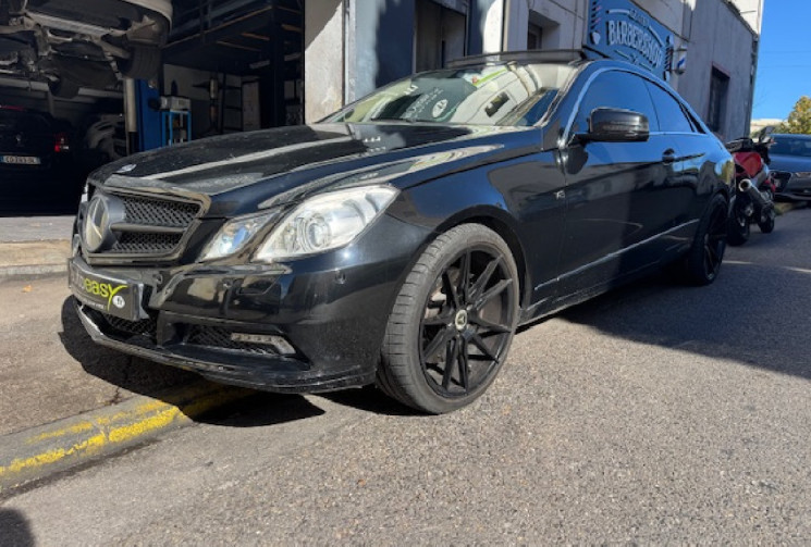 Mercedes CLASSE E AMG (207) Coupé 500 5.5 i V8 32V 7G-Tronic 388 cv Boîte auto / Origine France Mercedes CLASSE E AMG (207) Coupé 500 5.5 i V8 32V 7G-Tronic 388 cv Boîte auto / Origine France