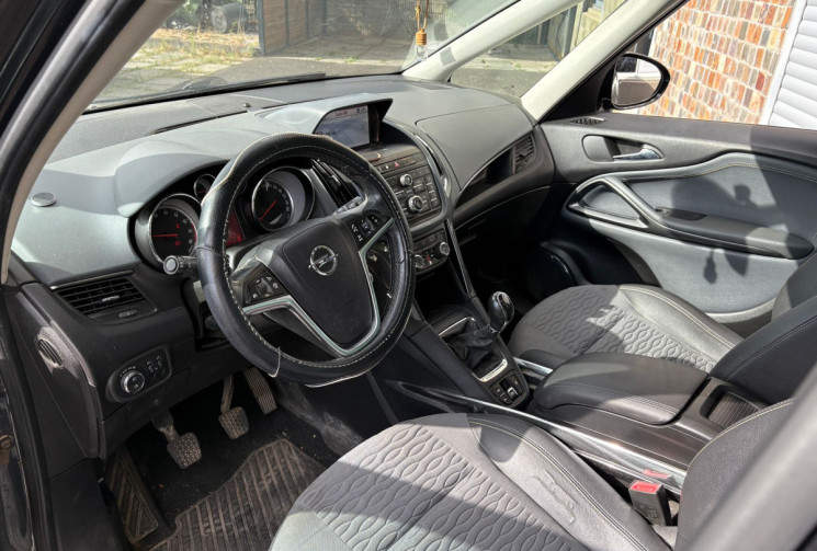 Opel ZAFIRA Tourer 1.4 Ti 140 cv Opel ZAFIRA Tourer 1.4 Ti 140 cv