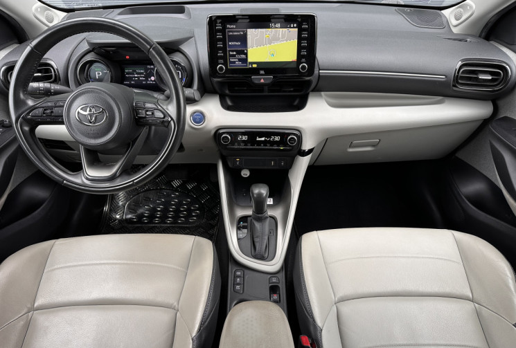 Toyota Yaris 1.5 VVTI 116cv Hybrid E-CVT Iconic - JBL - CAMERA - CUIR - HUD Toyota Yaris 1.5 VVTI 116cv Hybrid E-CVT Iconic - JBL - CAMERA - CUIR - HUD