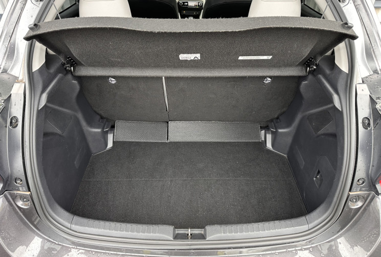 Toyota Yaris 1.5 VVTI 116cv Hybrid E-CVT Iconic - JBL - CAMERA - CUIR - HUD Toyota Yaris 1.5 VVTI 116cv Hybrid E-CVT Iconic - JBL - CAMERA - CUIR - HUD
