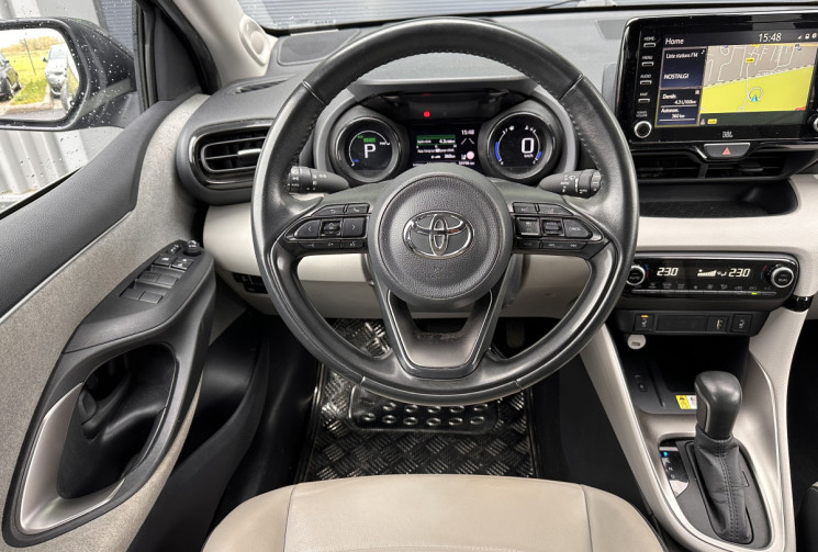 Toyota Yaris 1.5 VVTI 116cv Hybrid E-CVT Iconic - JBL - CAMERA - CUIR - HUD Toyota Yaris 1.5 VVTI 116cv Hybrid E-CVT Iconic - JBL - CAMERA - CUIR - HUD