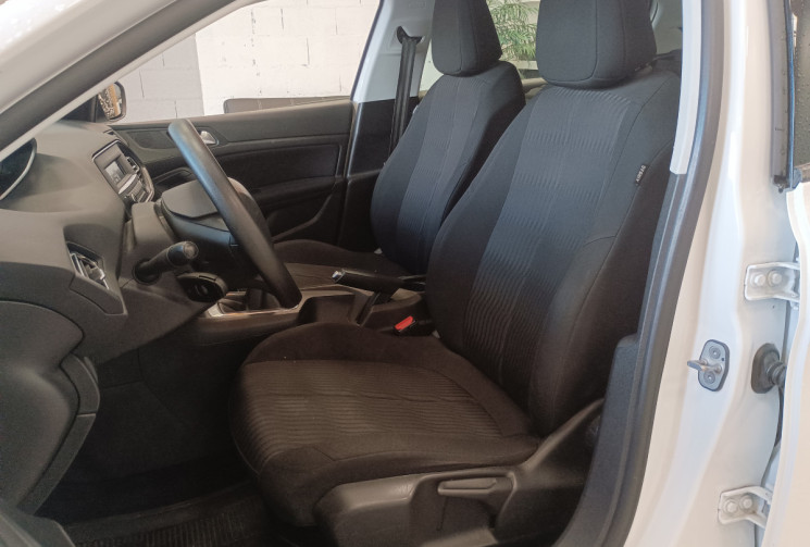 Peugeot 308 II (T9) 1.6 HDi S&S 99 cv Peugeot 308 II (T9) 1.6 HDi S&S 99 cv