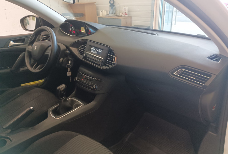 Peugeot 308 II (T9) 1.6 HDi S&S 99 cv Peugeot 308 II (T9) 1.6 HDi S&S 99 cv