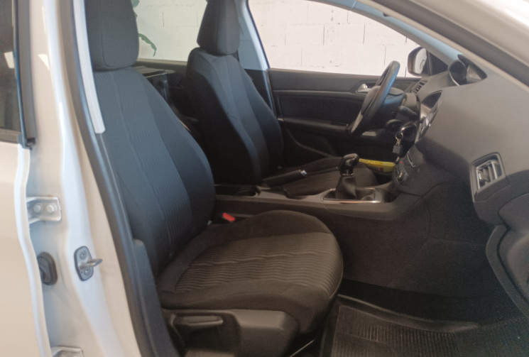 Peugeot 308 II (T9) 1.6 HDi S&S 99 cv Peugeot 308 II (T9) 1.6 HDi S&S 99 cv