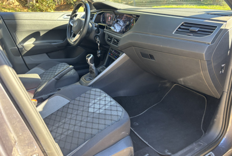 Volkswagen Polo VI Phase 2 1.0 TSI R LINE 95CH CARPLAY-CAMERA - GARANTIE VW 2028 Volkswagen Polo VI Phase 2 1.0 TSI R LINE 95CH CARPLAY-CAMERA - GARANTIE VW 2028