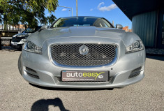 Jaguar XJ 3.0 SDV6 275 cv Portfolio / Toit ouvrant