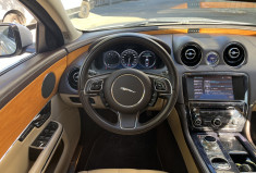 Jaguar XJ 3.0 SDV6 275 cv Portfolio / Toit ouvrant