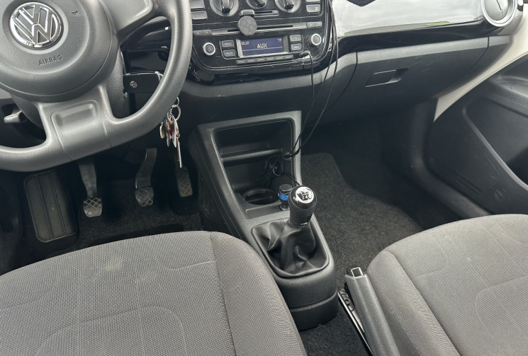 Volkswagen up! 1.0 i WHITE 75  Volkswagen up! 1.0 i WHITE 75