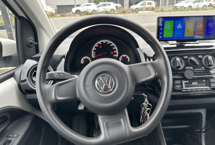 Volkswagen up! 1.0 i WHITE 75  Volkswagen up! 1.0 i WHITE 75
