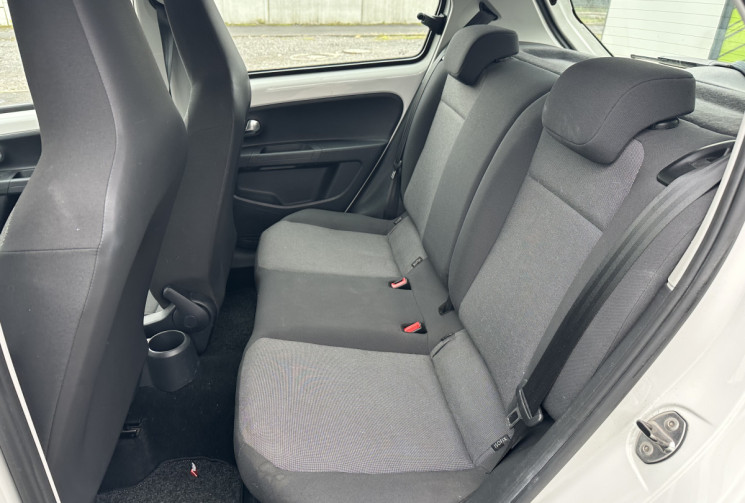 Volkswagen up! 1.0 i WHITE 75  Volkswagen up! 1.0 i WHITE 75