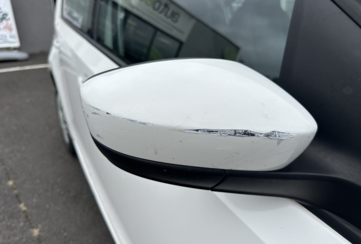 Volkswagen up! 1.0 i WHITE 75  Volkswagen up! 1.0 i WHITE 75