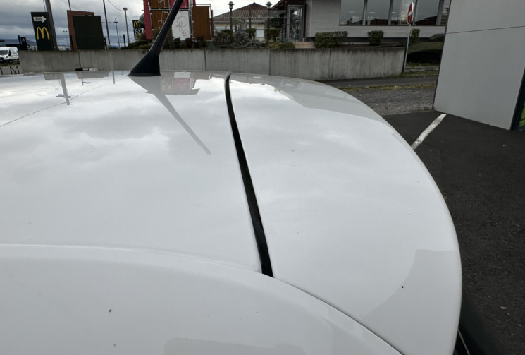 Volkswagen up! 1.0 i WHITE 75  Volkswagen up! 1.0 i WHITE 75