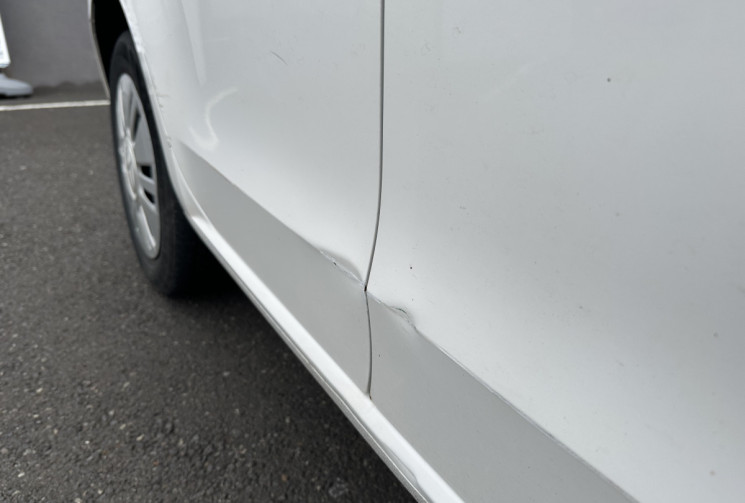 Volkswagen up! 1.0 i WHITE 75  Volkswagen up! 1.0 i WHITE 75