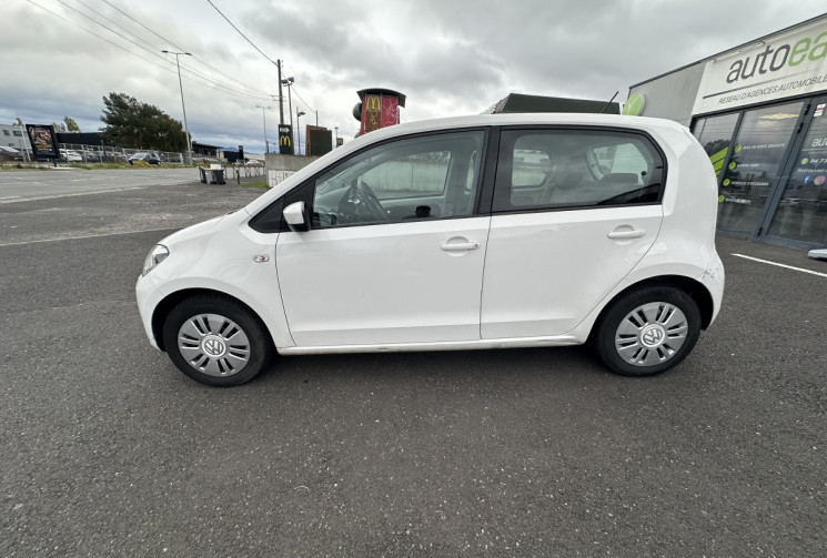 Volkswagen up! 1.0 i WHITE 75  Volkswagen up! 1.0 i WHITE 75