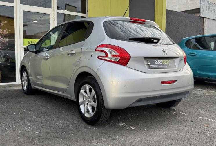 Peugeot 208 I 5 Portes 1.4 HDi FAP 68 cv Active