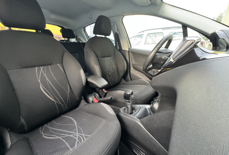 Peugeot 208 I 5 Portes 1.4 HDi FAP 68 cv Active