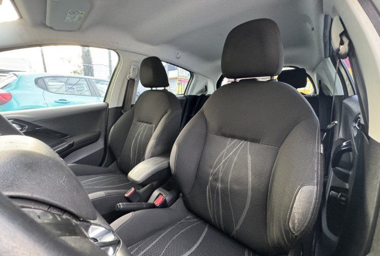 Peugeot 208 I 5 Portes 1.4 HDi FAP 68 cv Active