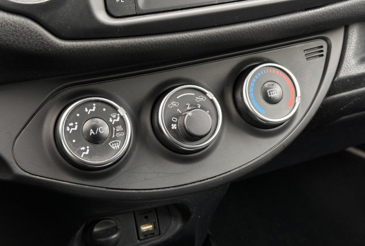 Toyota Yaris 3 1.5 VVTi BVA 111 cv FLEXFUEL ETHANOL - CARPLAY - CLIM - CAMERA Toyota Yaris 3 1.5 VVTi BVA 111 cv FLEXFUEL ETHANOL - CARPLAY - CLIM - CAMERA