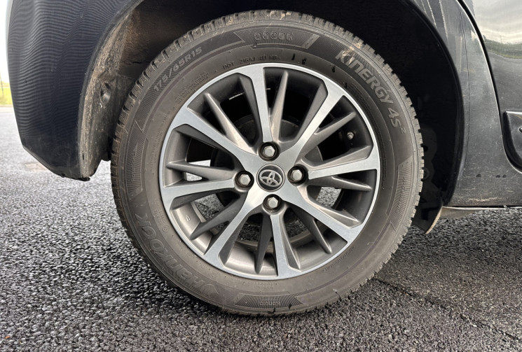 Toyota Yaris 3 1.5 VVTi BVA 111 cv FLEXFUEL ETHANOL - CARPLAY - CLIM - CAMERA Toyota Yaris 3 1.5 VVTi BVA 111 cv FLEXFUEL ETHANOL - CARPLAY - CLIM - CAMERA