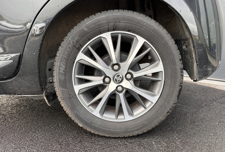 Toyota Yaris 3 1.5 VVTi BVA 111 cv FLEXFUEL ETHANOL - CARPLAY - CLIM - CAMERA Toyota Yaris 3 1.5 VVTi BVA 111 cv FLEXFUEL ETHANOL - CARPLAY - CLIM - CAMERA