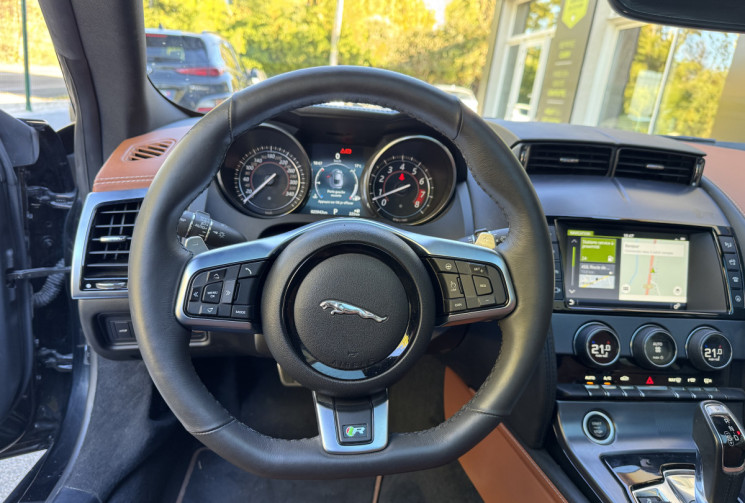 Jaguar F-Type Coupé  R 5.0 S/C V8 550 ch AWD / 26 000 km / Entretien Jaguar Jaguar F-Type Coupé  R 5.0 S/C V8 550 ch AWD / 26 000 km / Entretien Jaguar