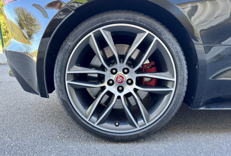 Jaguar F-Type Coupé  R 5.0 S/C V8 550 ch AWD / 26 000 km / Entretien Jaguar Jaguar F-Type Coupé  R 5.0 S/C V8 550 ch AWD / 26 000 km / Entretien Jaguar