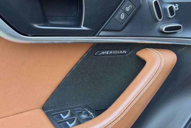 Jaguar F-Type Coupé  R 5.0 S/C V8 550 ch AWD / 26 000 km / Entretien Jaguar Jaguar F-Type Coupé  R 5.0 S/C V8 550 ch AWD / 26 000 km / Entretien Jaguar