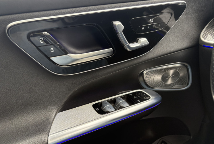 Mercedes GLC 300e AMG Line 313ch 4Matic 9G-Tronic * Full Options * TO * Burmester Mercedes GLC 300e AMG Line 313ch 4Matic 9G-Tronic * Full Options * TO * Burmester