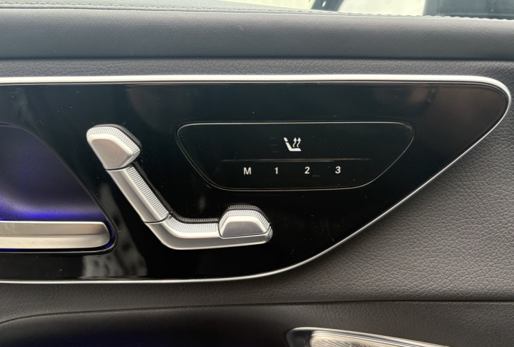 Mercedes GLC 300e AMG Line 313ch 4Matic 9G-Tronic * Full Options * TO * Burmester Mercedes GLC 300e AMG Line 313ch 4Matic 9G-Tronic * Full Options * TO * Burmester