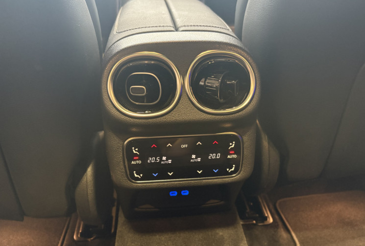 Mercedes GLC 300e AMG Line 313ch 4Matic 9G-Tronic * Full Options * TO * Burmester Mercedes GLC 300e AMG Line 313ch 4Matic 9G-Tronic * Full Options * TO * Burmester