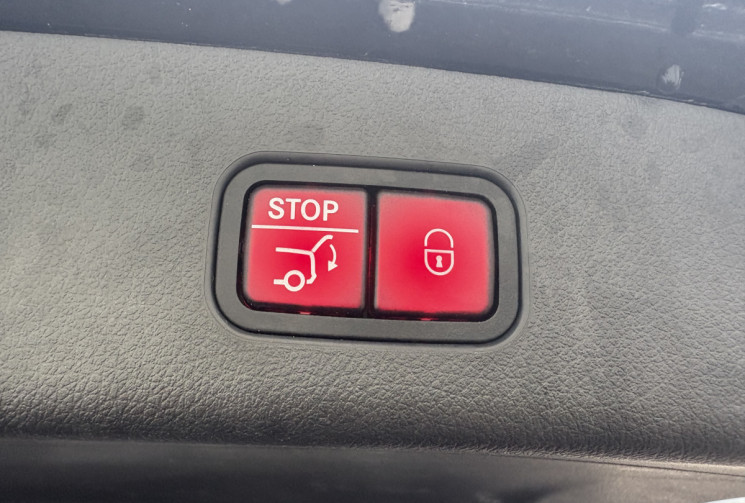 Mercedes GLC 300e AMG Line 313ch 4Matic 9G-Tronic * Full Options * TO * Burmester Mercedes GLC 300e AMG Line 313ch 4Matic 9G-Tronic * Full Options * TO * Burmester