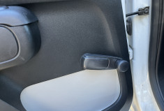 Citroën C3 1.2 PureTech 82 Feel / Distribution OK / CarPlay Android Auto / Radars AR Citroën C3 1.2 PureTech 82 Feel / Distribution OK / CarPlay Android Auto / Radars AR