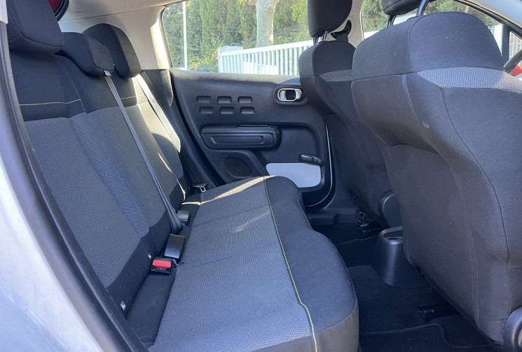 Citroën C3 1.2 PureTech 82 Feel / Distribution OK / CarPlay Android Auto / Radars AR Citroën C3 1.2 PureTech 82 Feel / Distribution OK / CarPlay Android Auto / Radars AR