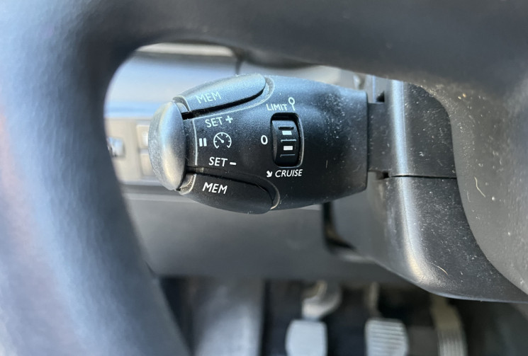 Citroën C3 1.2 PureTech 82 Feel / Distribution OK / CarPlay Android Auto / Radars AR Citroën C3 1.2 PureTech 82 Feel / Distribution OK / CarPlay Android Auto / Radars AR