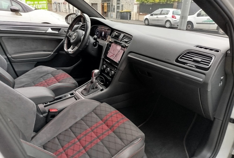 Volkswagen Golf VII Phase 2 GTI TCR 2.0 TFSi DSG7 290 cv Volkswagen Golf VII Phase 2 GTI TCR 2.0 TFSi DSG7 290 cv