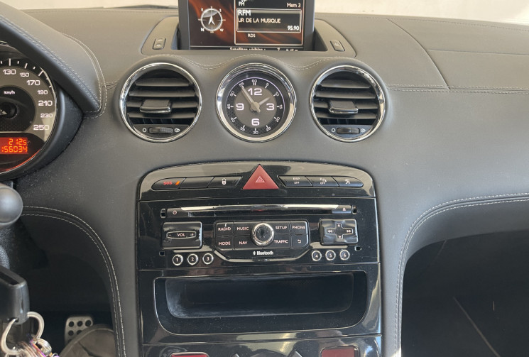 Peugeot RCZ 1.6 THP 16v  Peugeot RCZ 1.6 THP 16v