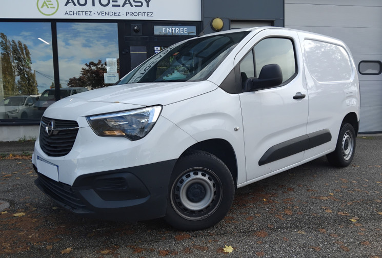 Opel COMBO CARGO  M 650kg 110ch S&S Pack Premium Connect - Suivi Opel - Première main