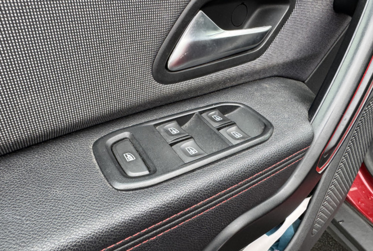 Dacia Duster 1.3 TCe 130ch FAP Techroad 4x2 / 1ER MAIN / SUIVI COMPLET / CAMERA / GPS