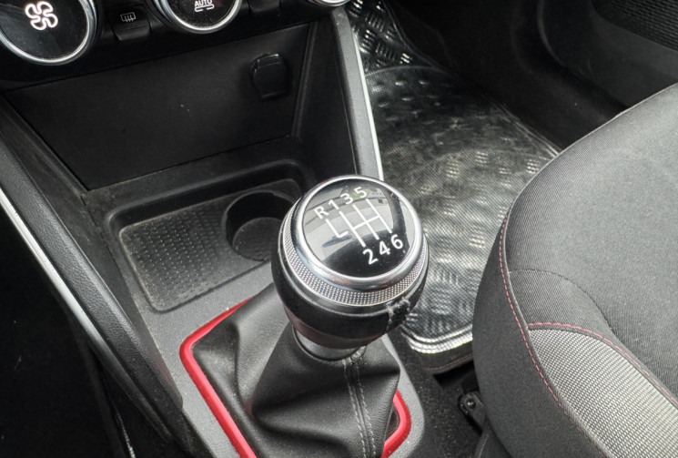 Dacia Duster 1.3 TCe 130ch FAP Techroad 4x2 / 1ER MAIN / SUIVI COMPLET / CAMERA / GPS