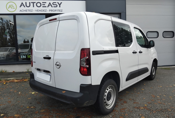 Opel COMBO CARGO  M 650kg 110ch S&S Pack Premium Connect - Suivi Opel - Première main