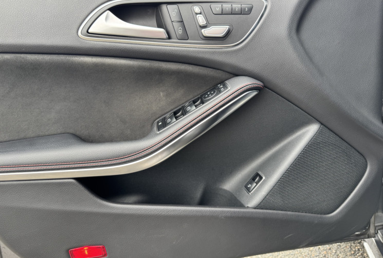 Mercedes CLA SHOOTING BRAKE 200 CDi PACK AMG 2.1 16V 7G-DCT 136 cv