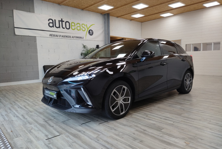 MG MG4 64kwh Luxury Pebble Black 204 ch tva récupérable MG MG4 64kwh Luxury Pebble Black 204 ch tva récupérable