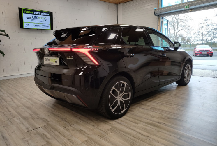 MG MG4 64kwh Luxury Pebble Black 204 ch tva récupérable MG MG4 64kwh Luxury Pebble Black 204 ch tva récupérable