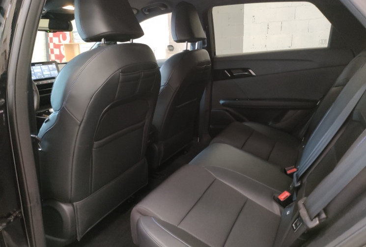 MG MG4 64kwh Luxury Pebble Black 204 ch tva récupérable MG MG4 64kwh Luxury Pebble Black 204 ch tva récupérable